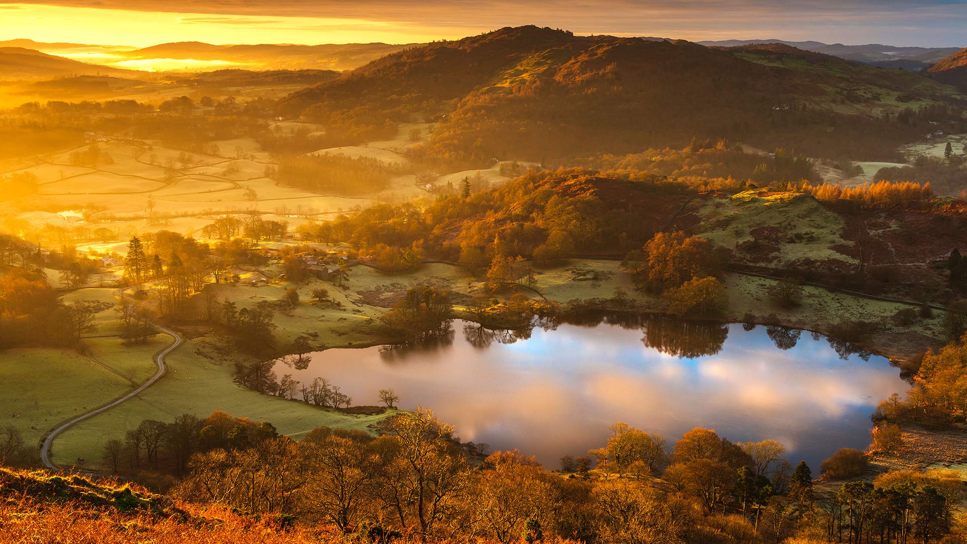 Loughrigg Tarn sunrise, Ambleside, Lake District (© John Finney photography/Getty Images)(Bing United Kingdom)