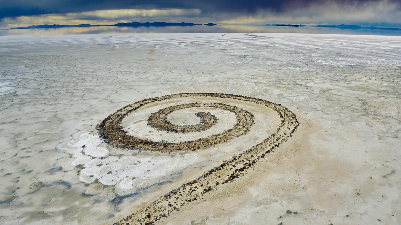 The ‘Spiral Jetty’ at Great Salt Lake, Utah (© Cameron Davidson/Gallery Stock)(Bing United Kingdom)