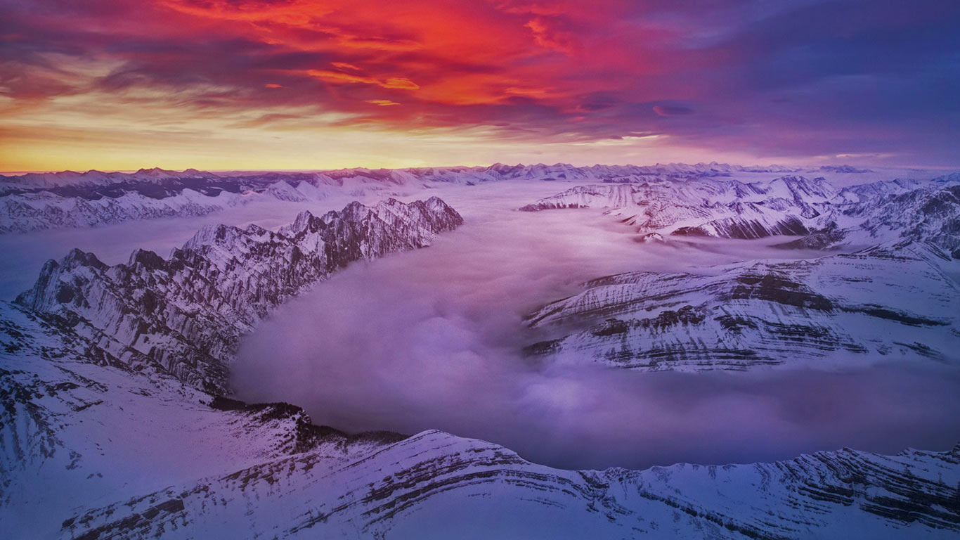 The Alberta Rockies in Kananaskis Country, Canada (© Victor Liu/Solent News/REX Shutterstock)(Bing Canada)