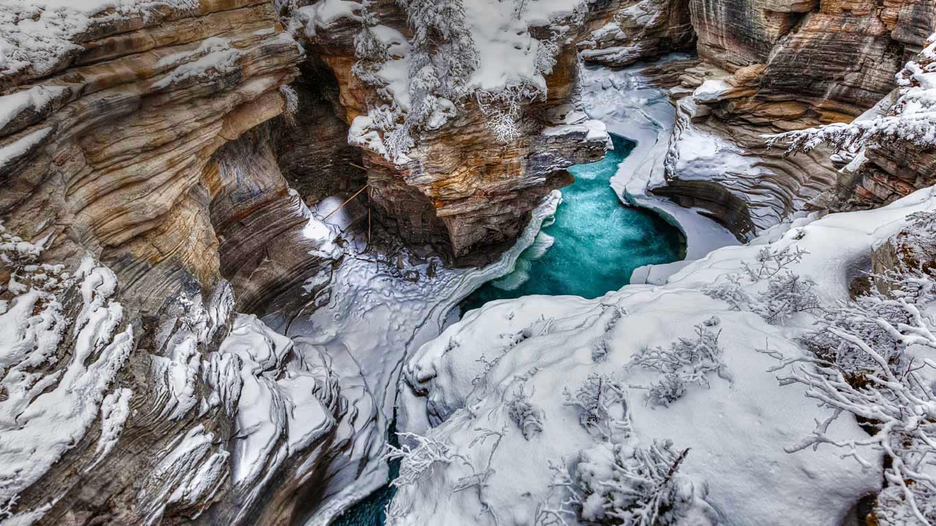 The Athabasca River in Jasper National Park in Alberta (© Ron Harris/Offset)(Bing Canada)