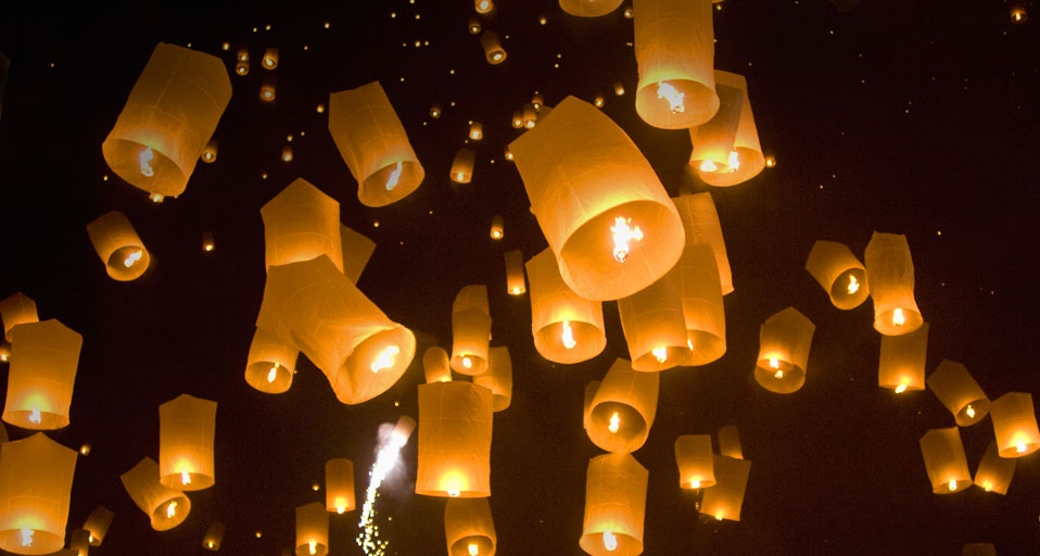 ｢春日大社の灯篭｣奈良, 奈良市 (© Steve Silver/Age Fotostock/Photolibrary) &copy; (Bing Japan)