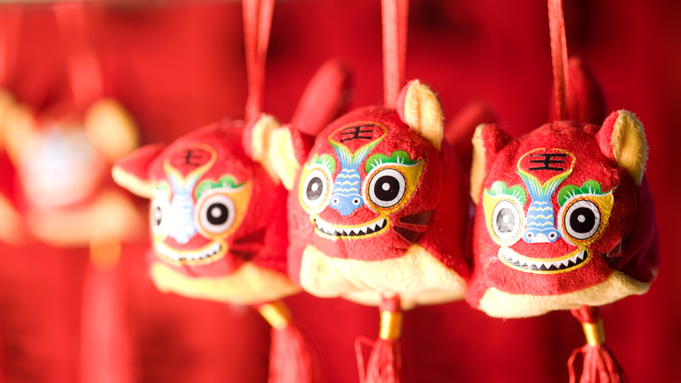 新年装饰 ，小老虎 (© Imagemore Co. Ltd./Getty Images)(Bing China)