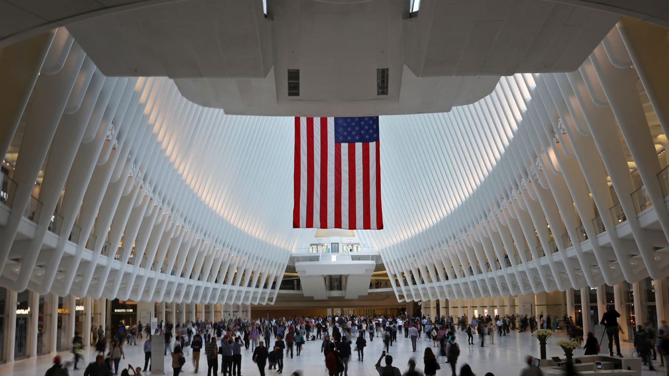 Inside the Oculus at the World Trade Center in Lower Manhattan (© Shannon Stapleton/Reuters)(Bing United States)