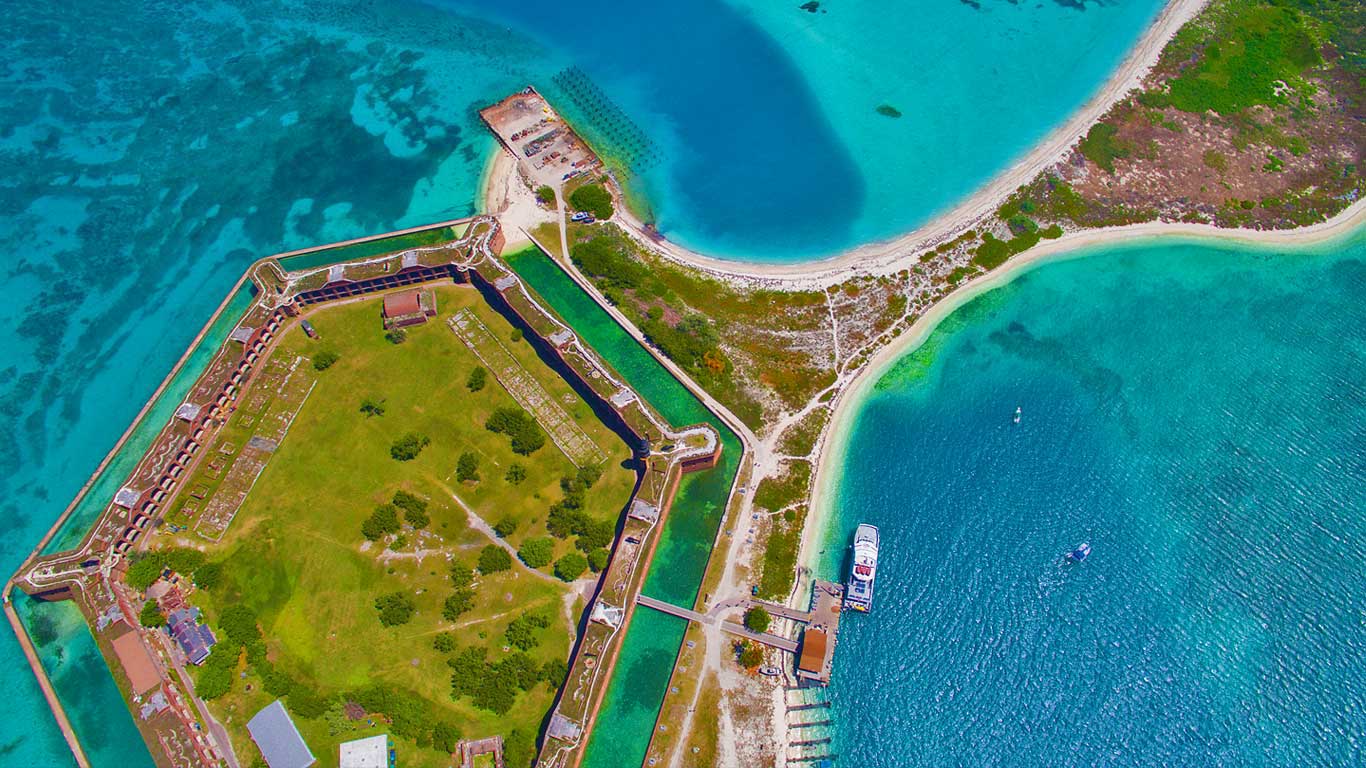 Fort Jefferson in Dry Tortugas National Park, Florida (© Miami2you/Shutterstock)(Bing United Kingdom)