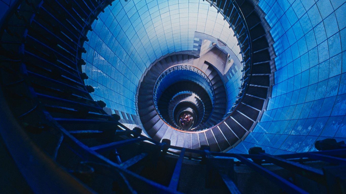 Staircase inside the Île Vierge lighthouse, Brittany, France (© Stefano Torrione/SIME/4Corners)(Bing United Kingdom)