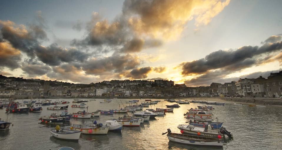 Sunset over town and harbour, Cornwall - Mike Kipling/Photolibrary &copy; (Bing United Kingdom)