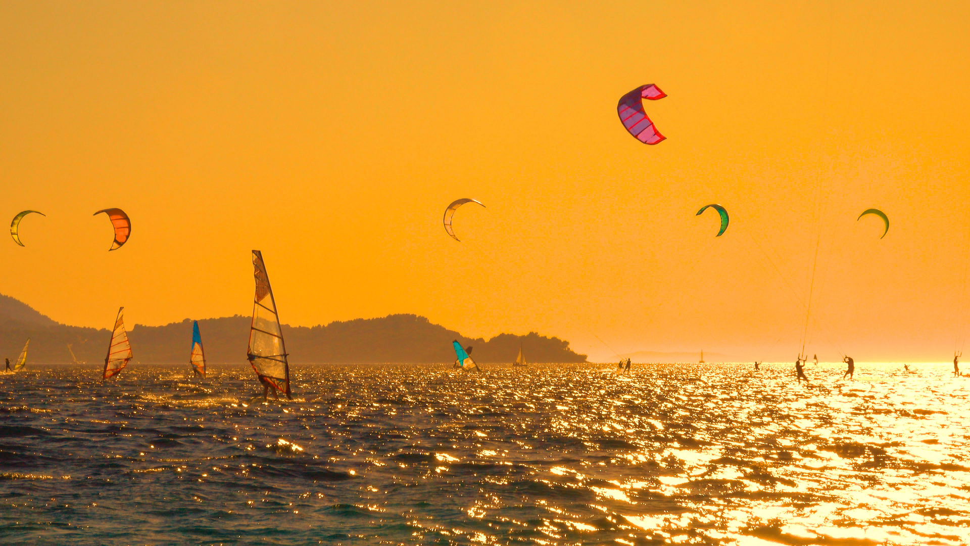 Kitesurfers and windsurfers near the Pelješac Peninsula, Croatia (© helivideo/Getty Images)(Bing Canada)