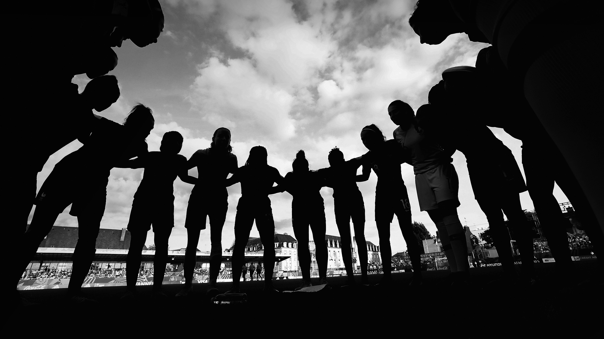 France players in a huddle prior to their semi-final match against Spain at the Fifa U-20 Women