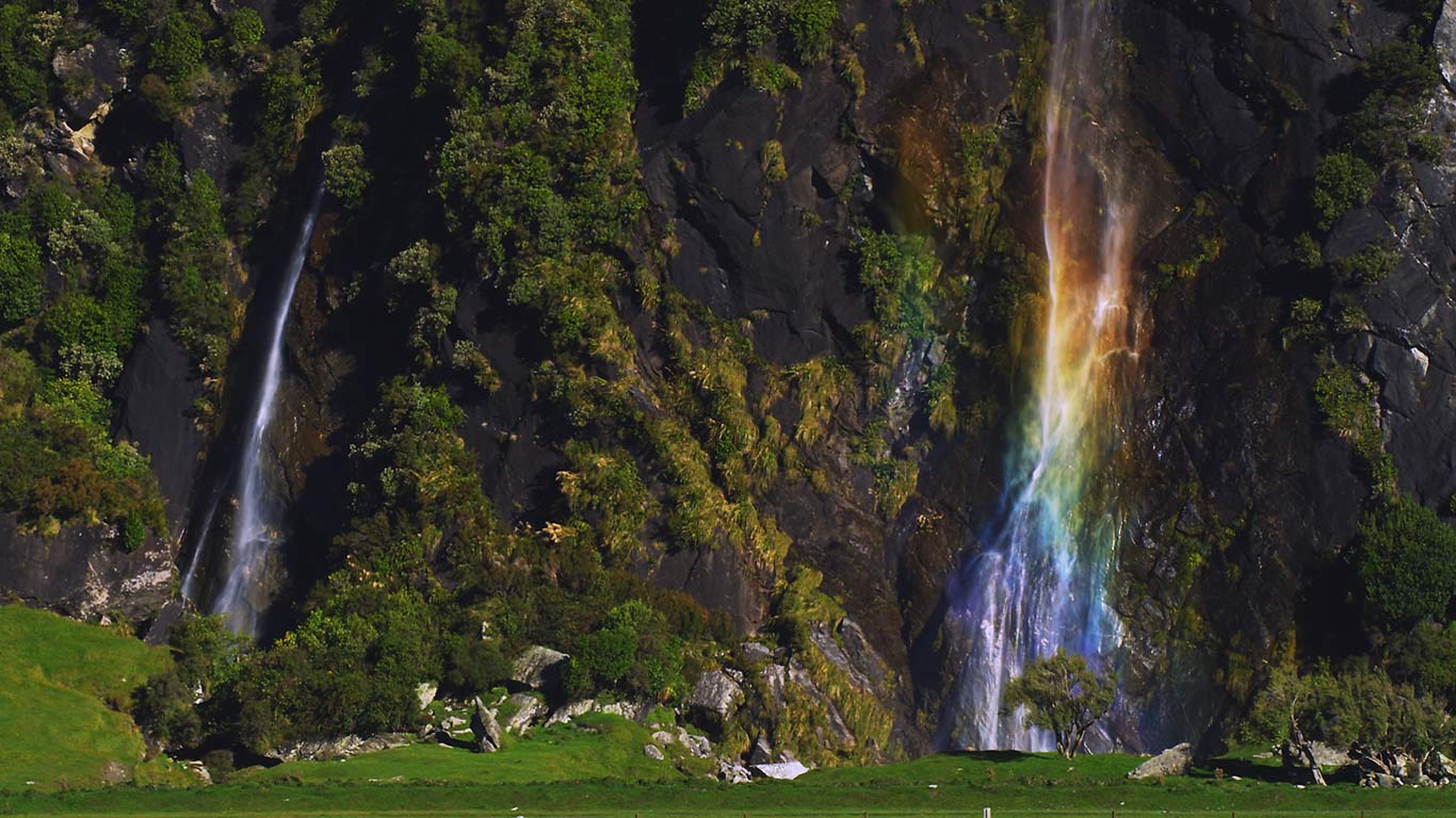 Wishbone Falls at Mount Aspiring National Park on South Island, New Zealand (© Corbis)(Bing United Kingdom)
