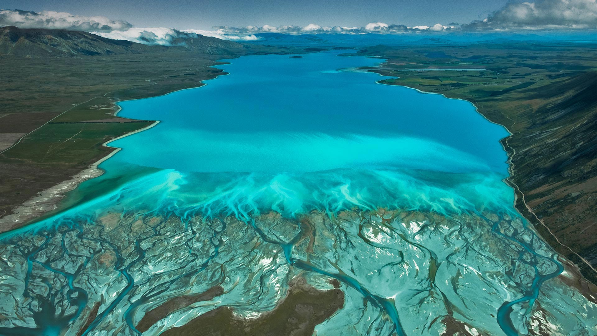 Lake Tekapo mit dem Mount-Cook-Nationalpark im Hintergrund, Südinsel, Neuseeland (© Sophie Dover/Getty Images)(Bing Deutschland)