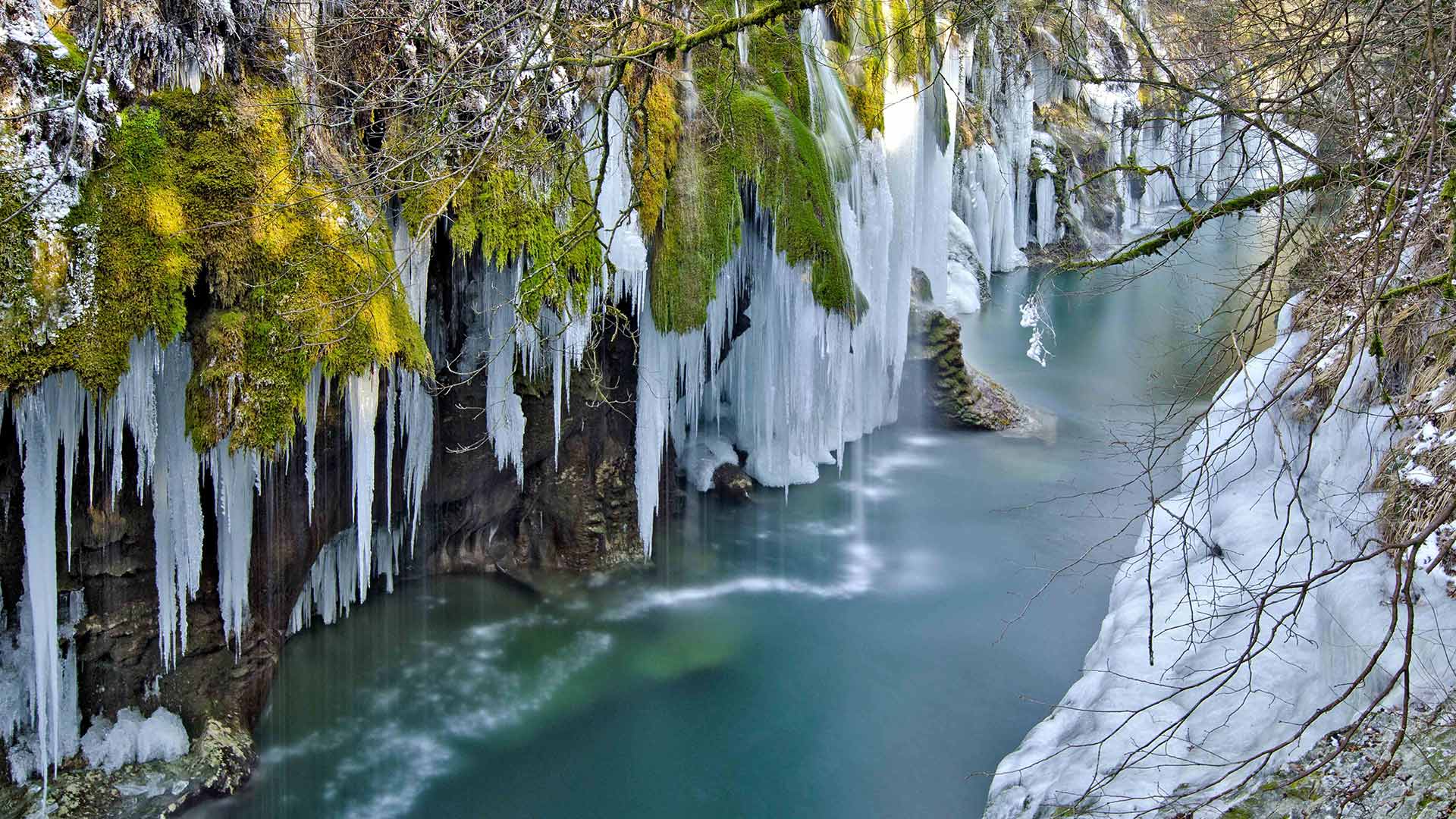 Gorges du Fier gelées par l’hiver, Haute-Savoie  (© Jean-Philippe Delobelle/Biosphoto/Alamy Stock Photo)(Bing France)