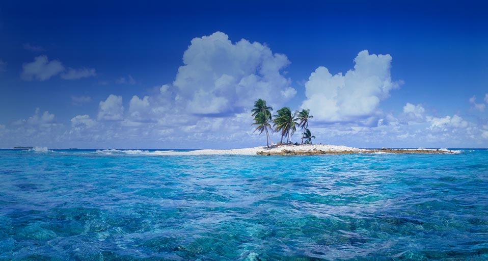 Islet in Funafuti Lagoon, Tuvalu -- George Steinmetz/Corbis &copy; (Bing Canada)