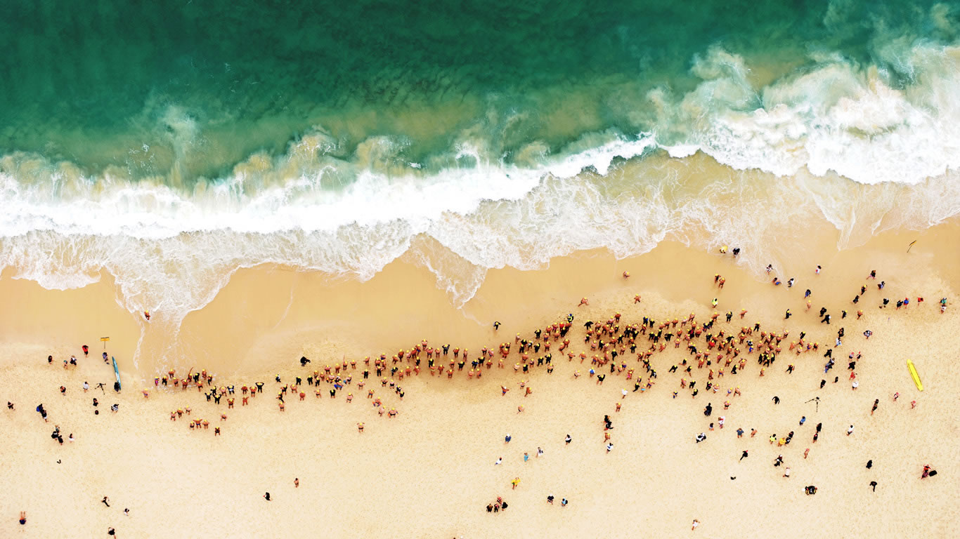 Swimmers at Bondi Beach in Sydney, Australia (© Tommy Clarke/Stone/Getty Images)(Bing Australia)