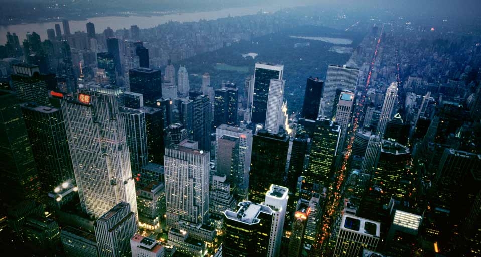 Manhattan and Central Park, New York -- David Jay Zimmerman/Corbis Edge/Corbis &copy; (Bing Canada)