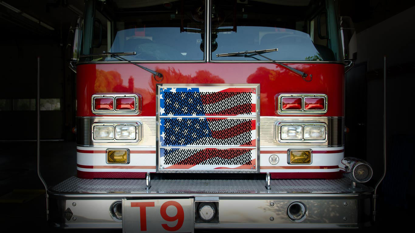 A fire department ladder truck in Fresno, California (© Universal Images Group/Getty Images)(Bing United States)