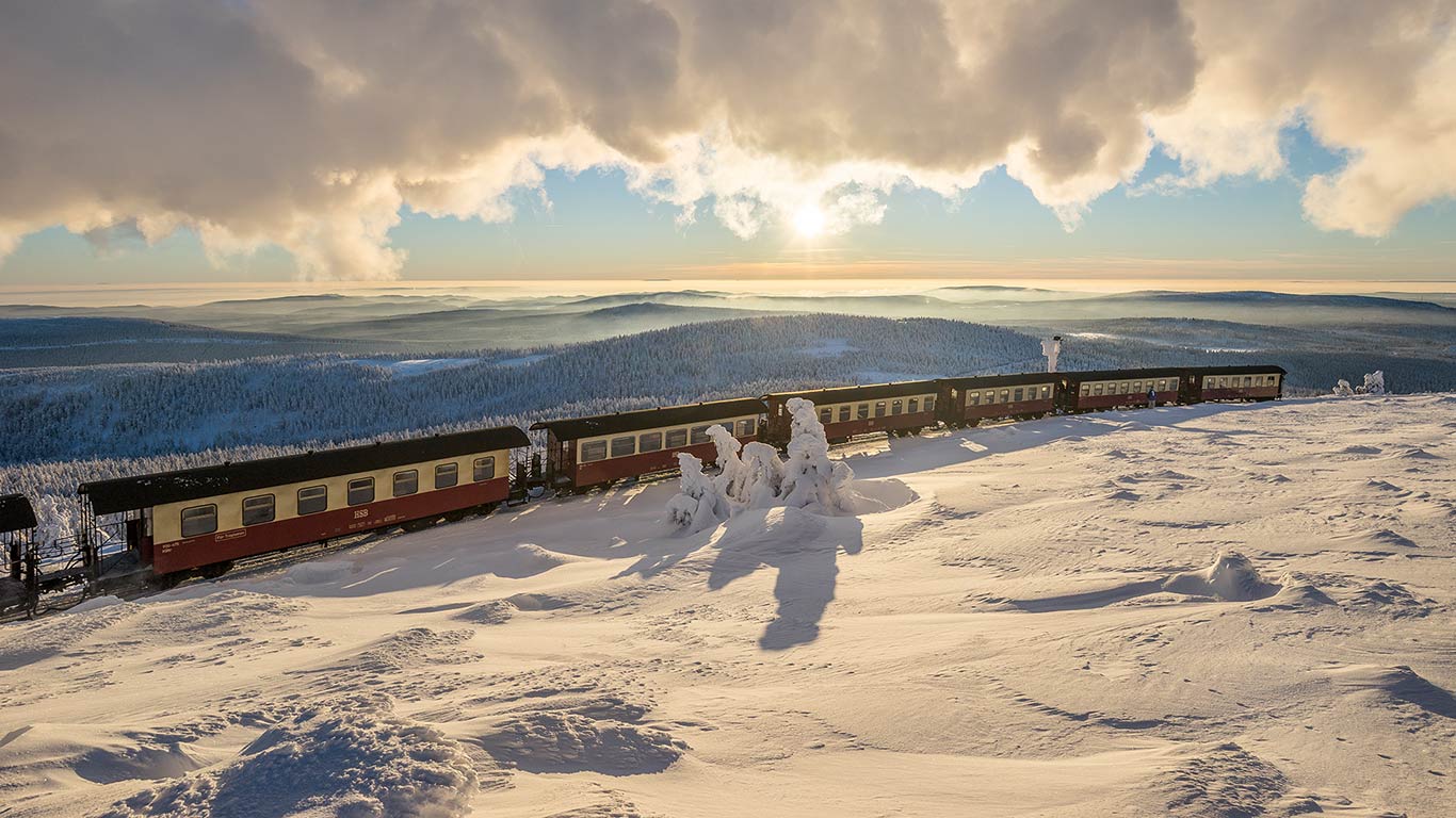 Brockenbahn im Nationalpark Harz, Sachsen-Anhalt, Deutschland (© Patrice von Collani/Westend61/Offset)(Bing Deutschland)