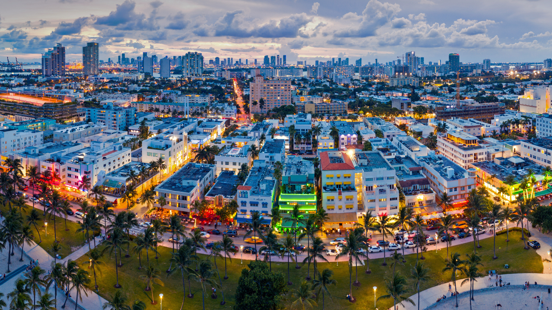 Ocean Drive, Miami Beach, Florida, USA (© Matteo Colombo/Getty Images)(Bing New Zealand)
