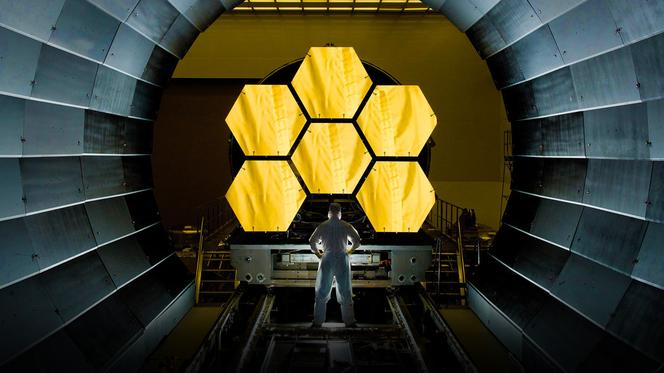 Testing mirror segments for the James Webb Space Telescope (© NASA)(Bing United Kingdom)