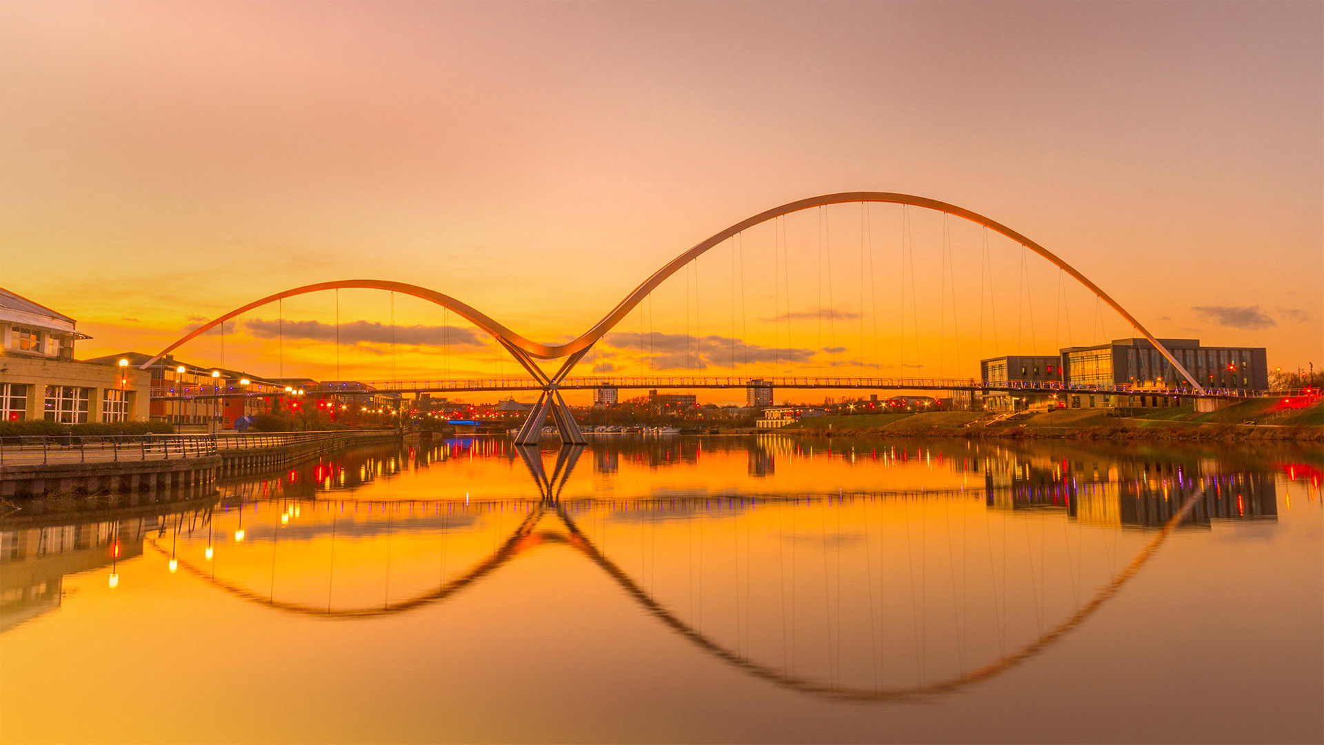 Infinity Bridge in Stockton-on-Tees (© Robert Smith/Alamy)(Bing United Kingdom)