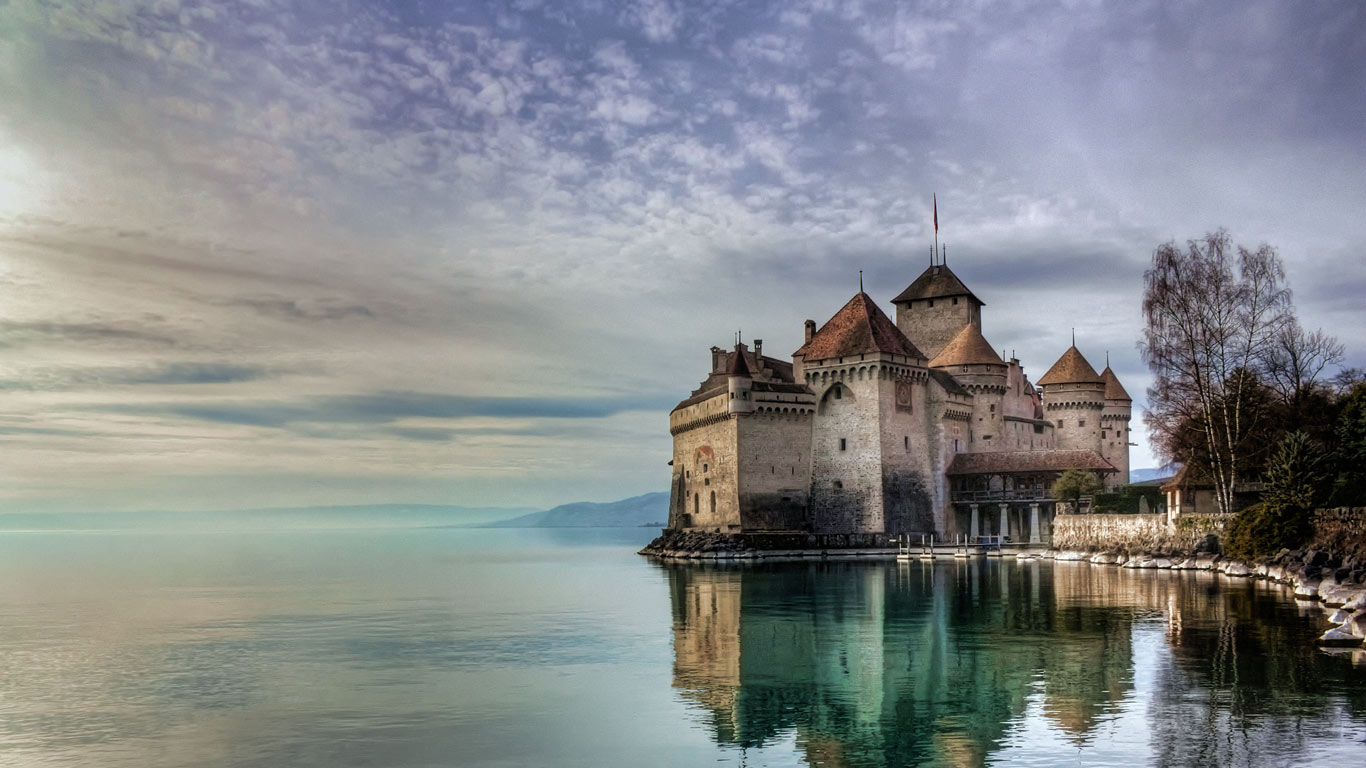 Château de Chillon on Lake Geneva, Switzerland (© Philippe Saire Photography/Getty Images)(Bing United Kingdom)