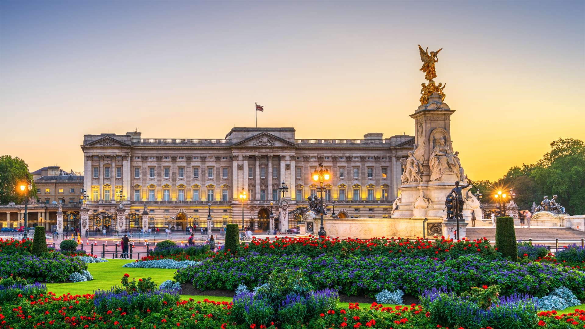 Buckingham Palace in London, England, Vereinigtes Königreich (© Pajor Pawel/Shutterstock)(Bing Deutschland)