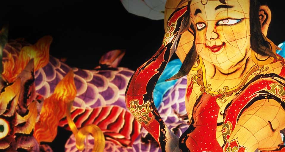 「青森ねぶた祭り」青森県 -- Kazuko Kimizuka/Getty Images &copy; (Bing Japan)
