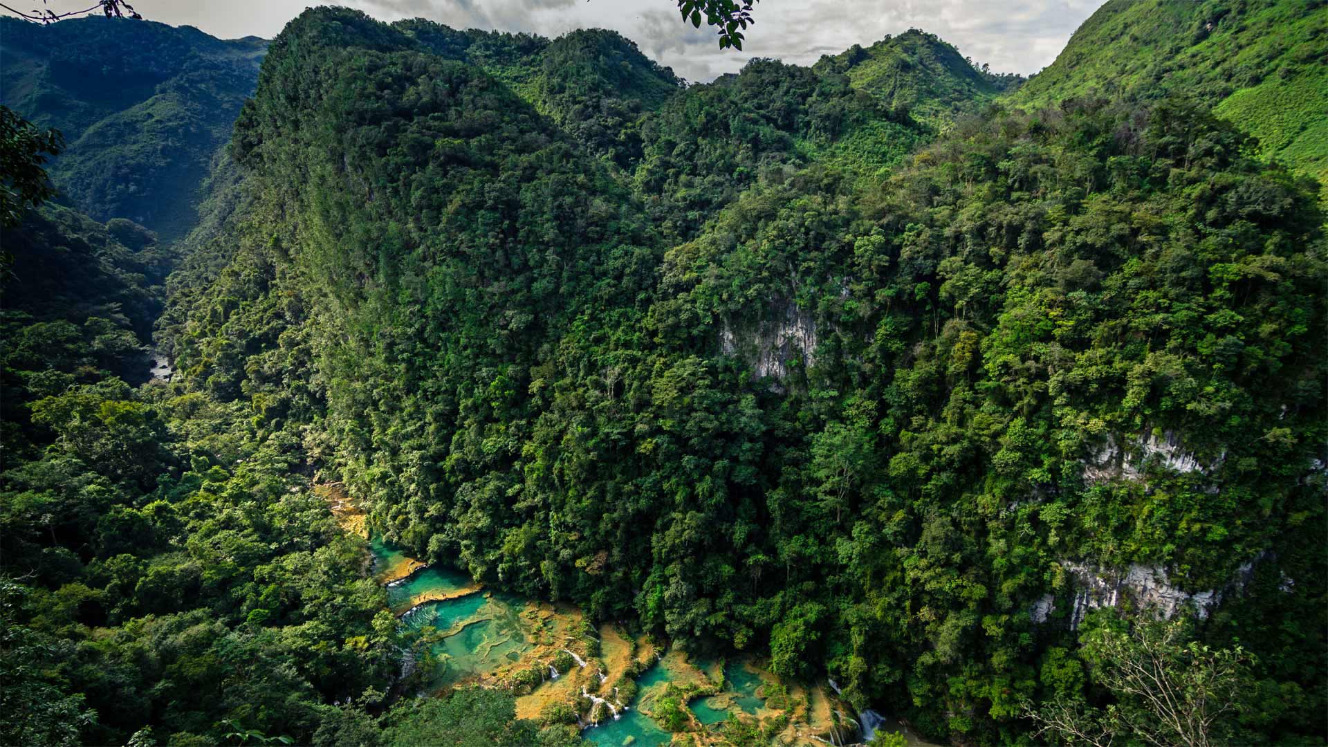 Semuc Champey nature park in Guatemala (© Joel Sharpe/Getty Images)(Bing United Kingdom)