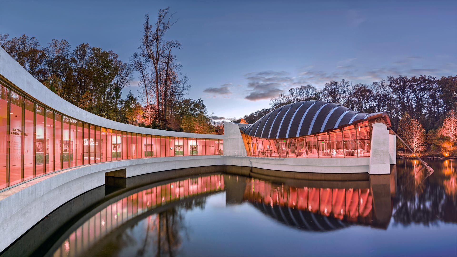 The Crystal Bridges Museum of American Art in Bentonville, Arkansas, USA (© Eddie Brady/Getty Images)(Bing United Kingdom)
