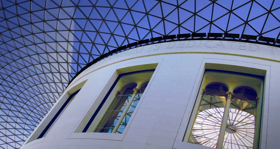 Great Court roof, British Museum in London, England (© D.V.A./age footstock) &copy; (Bing United Kingdom)