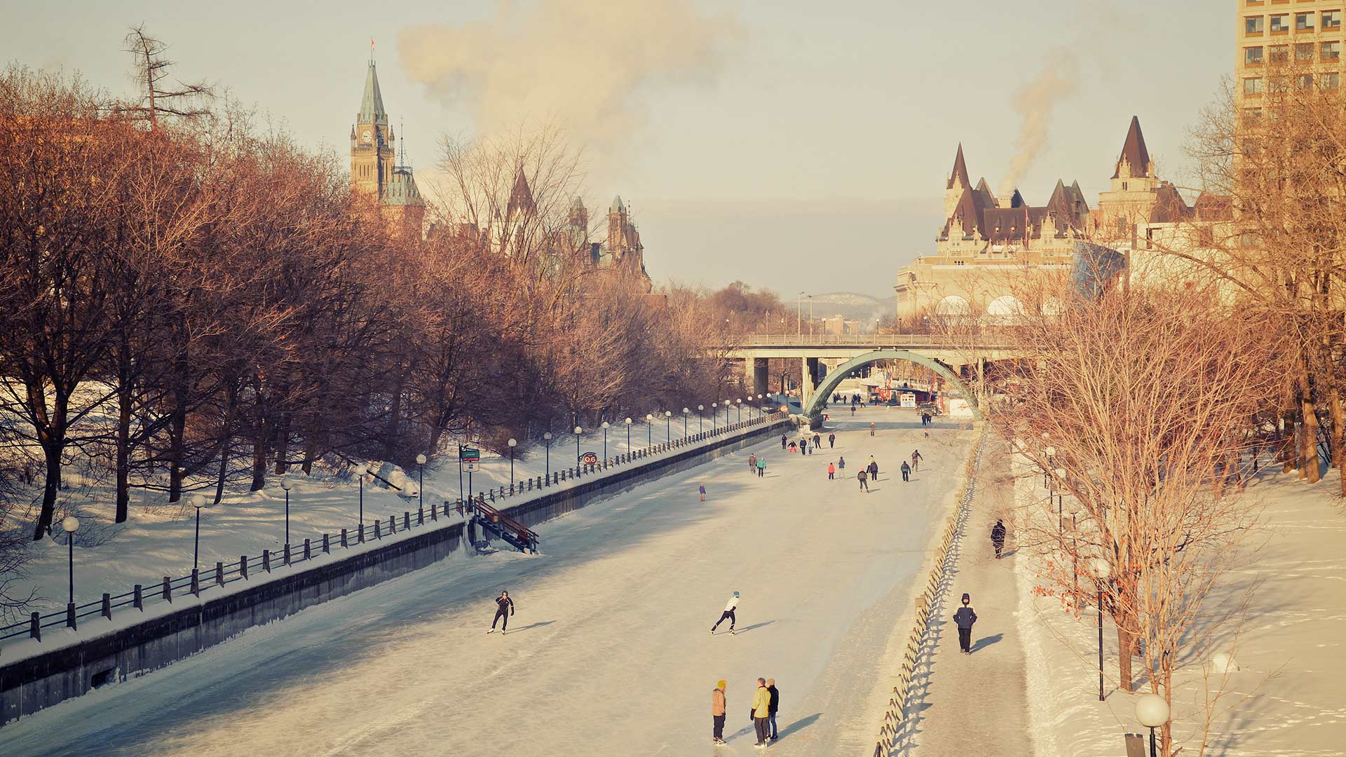 Skating on the Rideau Canal during Winterlude in Ottawa (© Preappy/Getty Images)(Bing Canada)