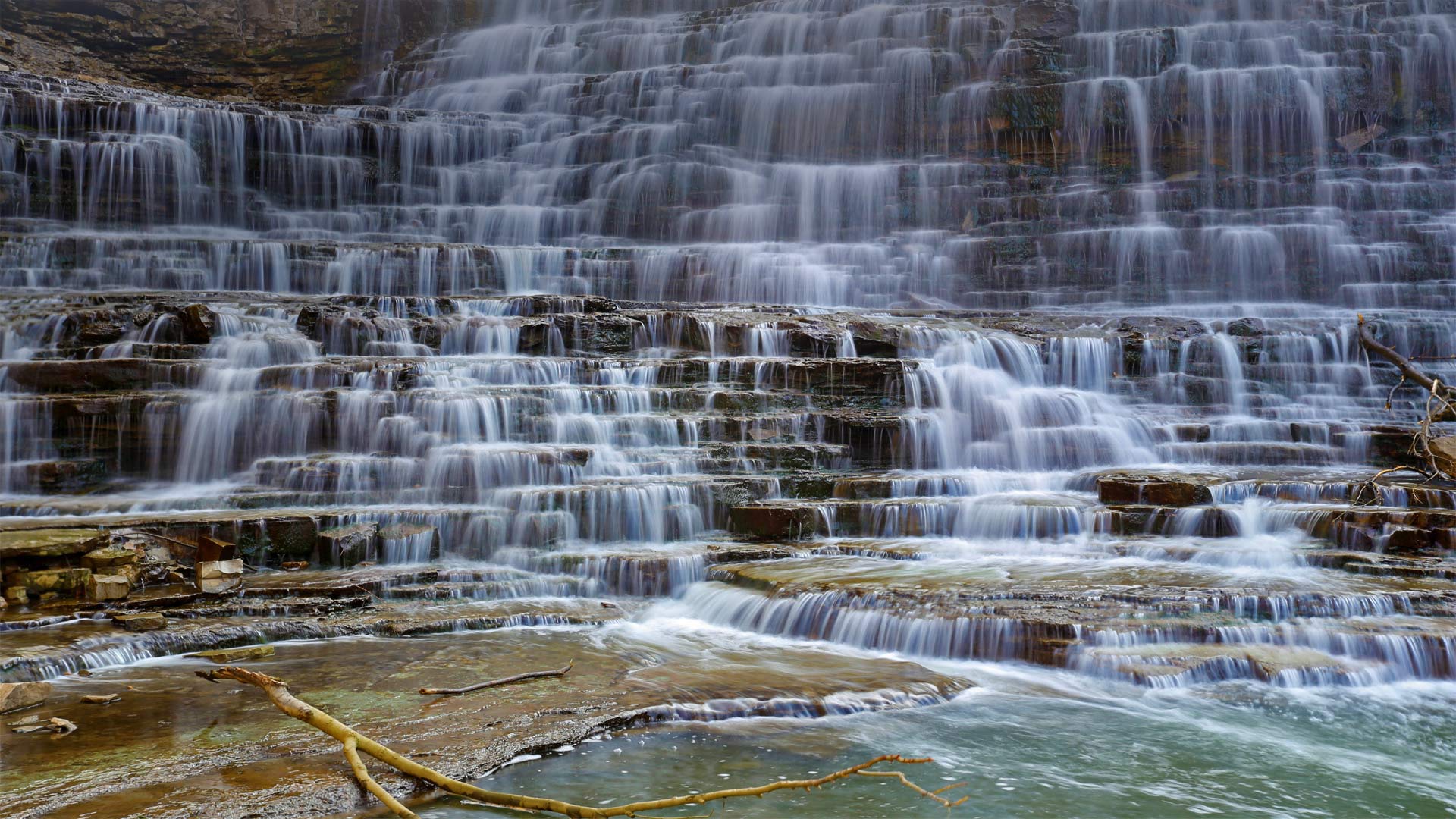 Albion Falls, Hamilton, Ontario, Canada (© Alexander Sviridov/Shutterstock)(Bing United States)