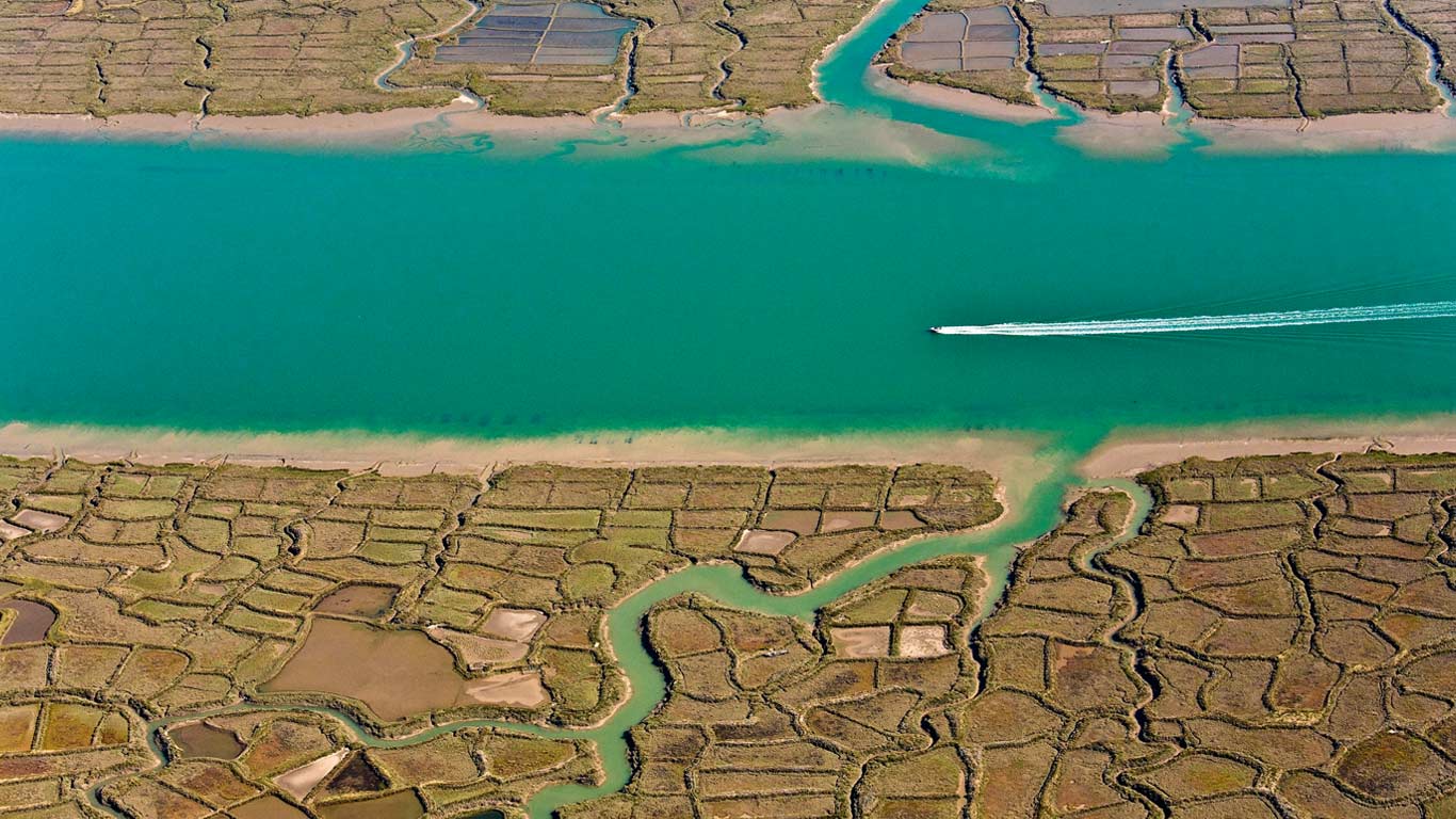 Seudre River in the Charente-Maritime department of France (© Francis Leroy/Corbis)(Bing United States)