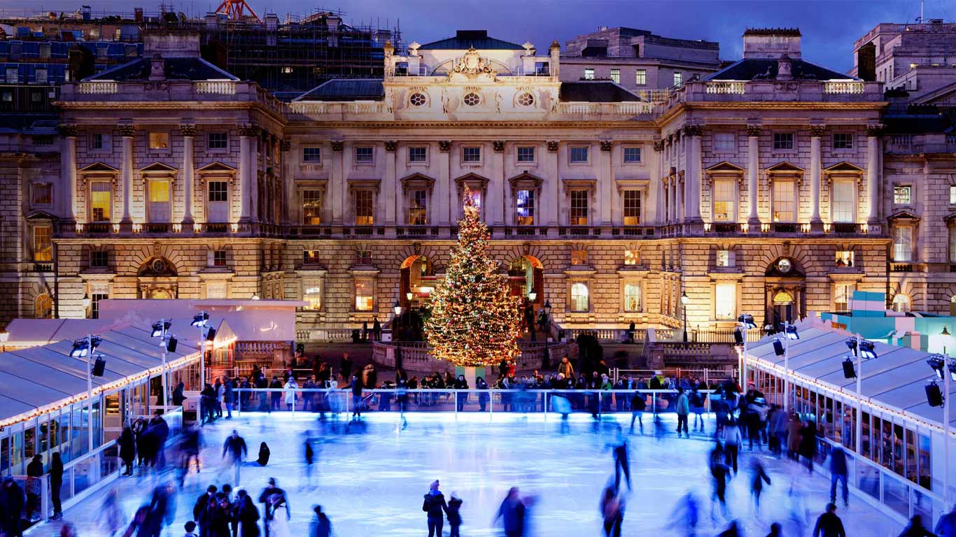 Twilight ice skating at Somerset House, London (© Fernando Manoso/Gallery Stock)(Bing United Kingdom)