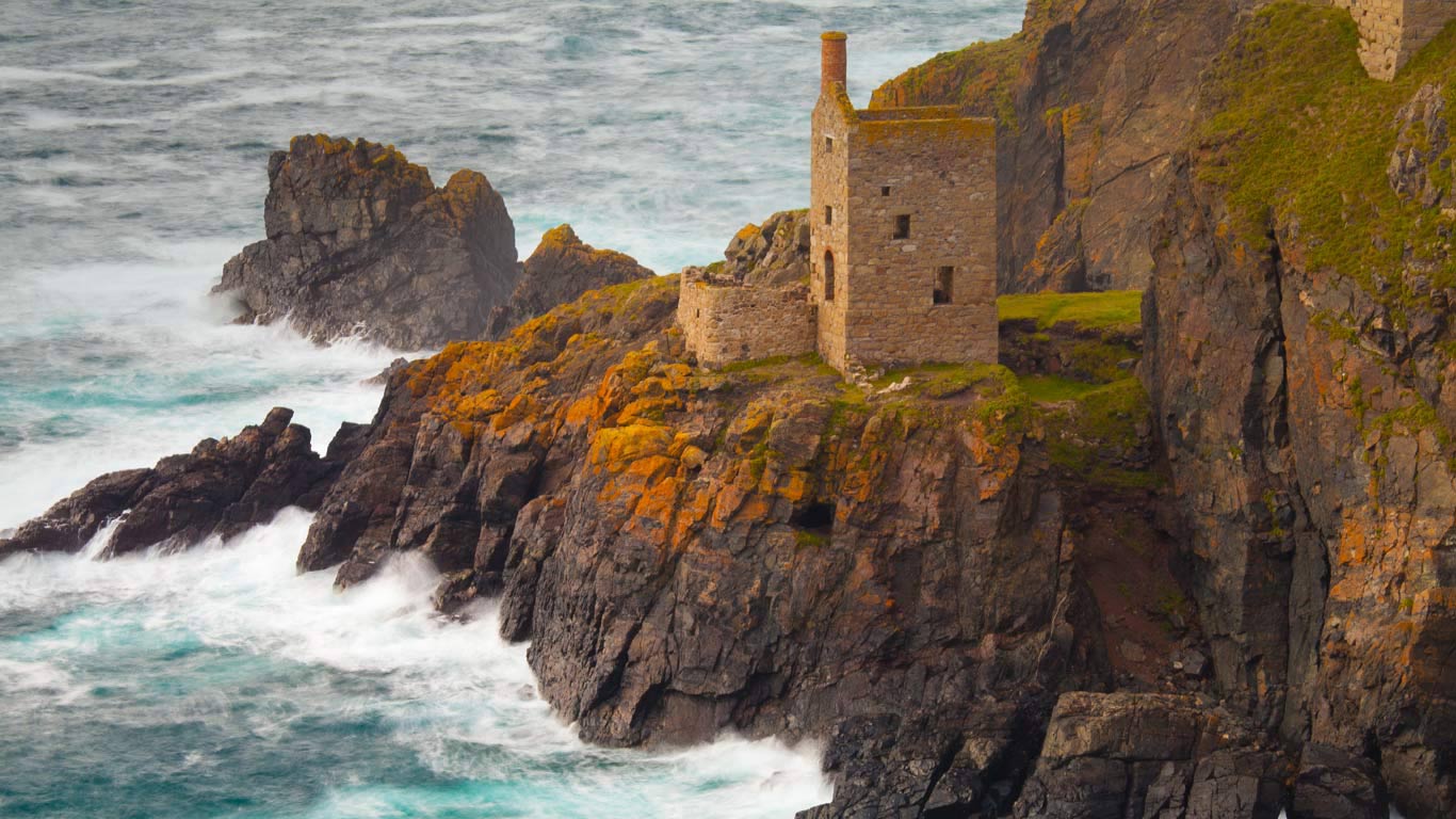 Botallack Mine in Cornwall, England (© Robert Harding/Masterfile)(Bing Canada)