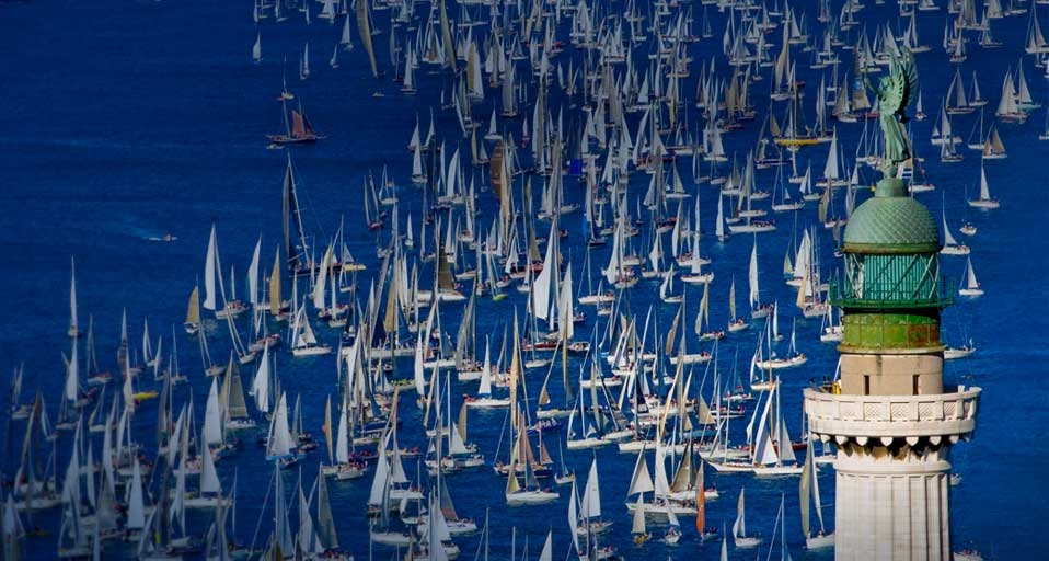 The boats of the Barcolana Regatta near the Faro della Vittoria (Victory lighthouse), Trieste, Italy  -- Grand Tour/Corbis &copy; (Bing United Kingdom)