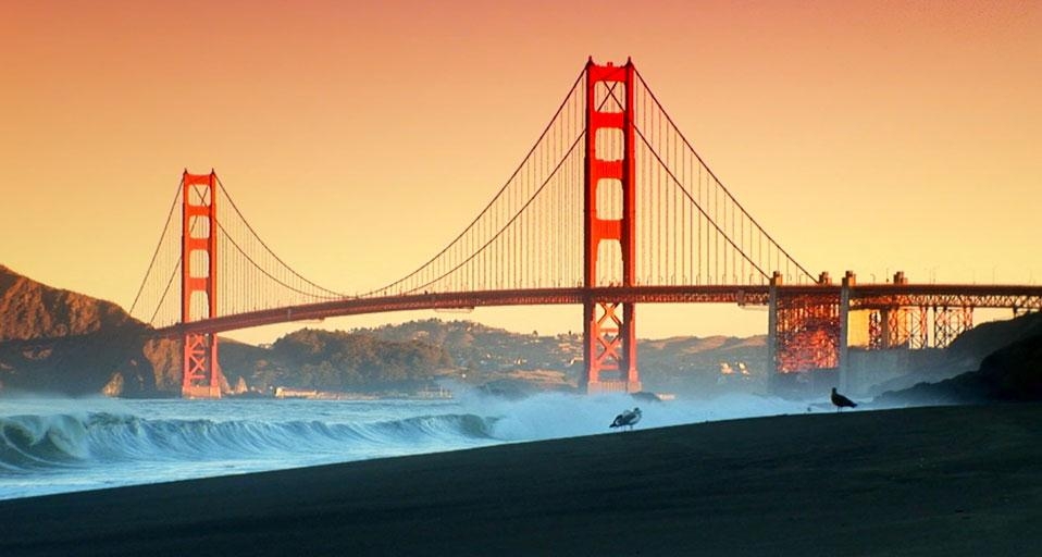 Sunset over Golden Gate Bridge in San Francisco, California, USA (© Clipcanvas) &copy; (Bing United Kingdom)