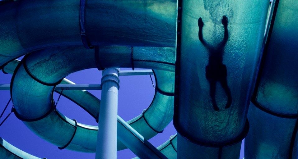 Rider on a theme-park water slide (© Peter Essick/Aurora Photos) &copy; (Bing United Kingdom)
