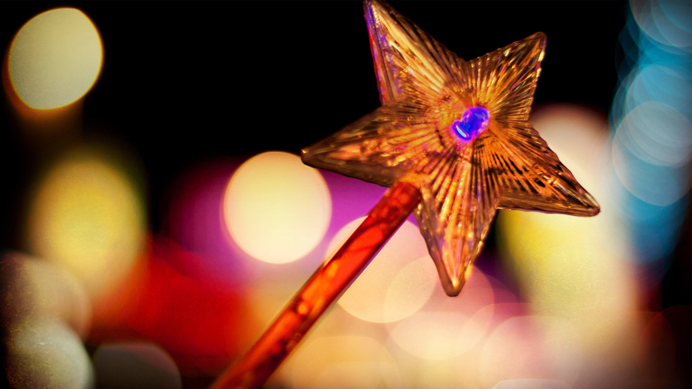 Colorful lights around a magic stick in Blackpool (© Ian Moran/Getty Images)(Bing United Kingdom)