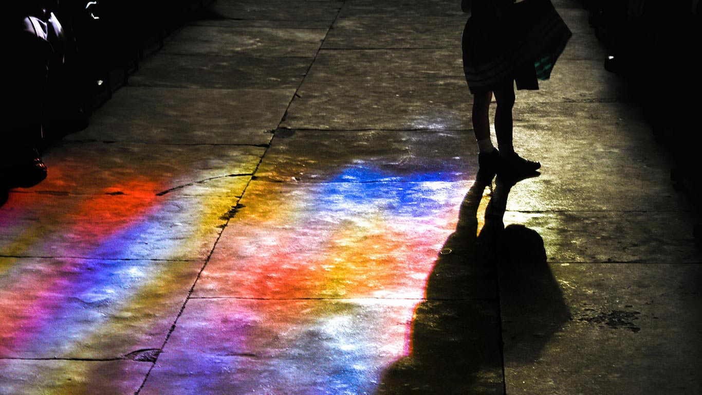 Playing in Cathedral magic (© Emily Bennet for the Bing Originals photo competition)(Bing United Kingdom)