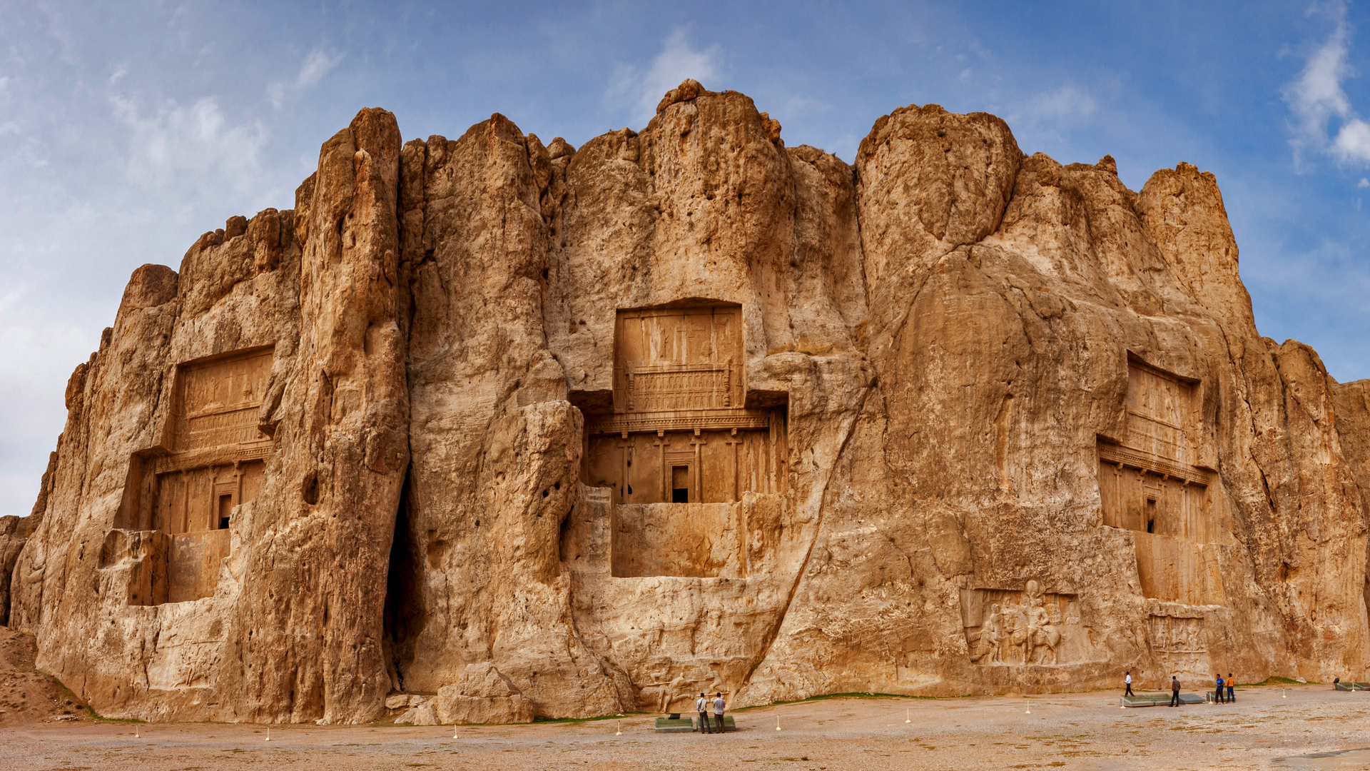 Sito archeologico di Naqsh-e Rostam vicino a Persepoli, Iran (© mshirani/Shutterstock)(Bing Italia)