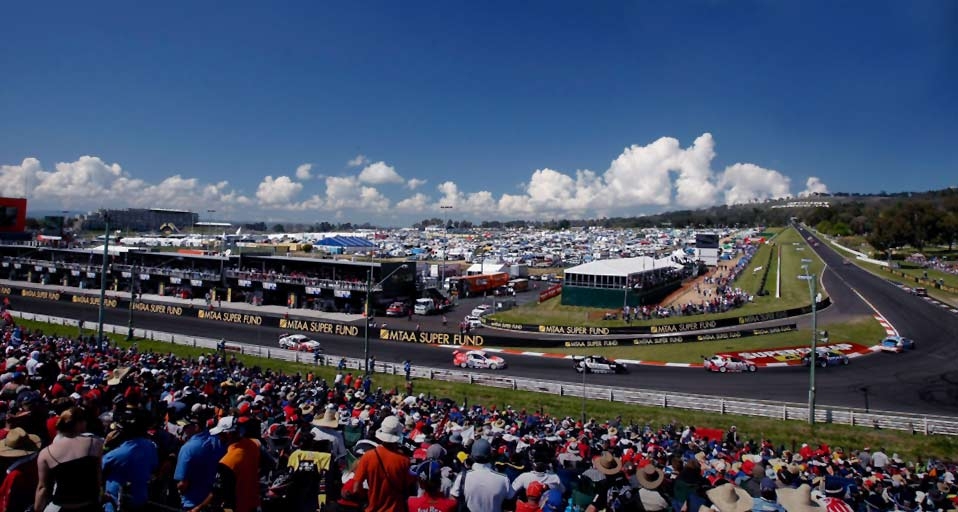 Cars round a bend during the Bathurst 1000, in round 10 of the V8 Supercars Championship Series at the Mount Panorama circuit on October 12, 2008 in Bathurst, Australia -- Robert Cianflone/Getty Images &copy; (Bing Australia)