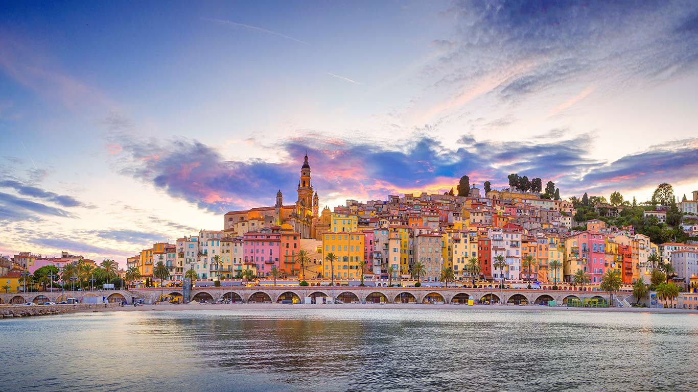 Menton, Alpes-Maritimes, France (© Timo Christ/Alamy)(Bing United Kingdom)