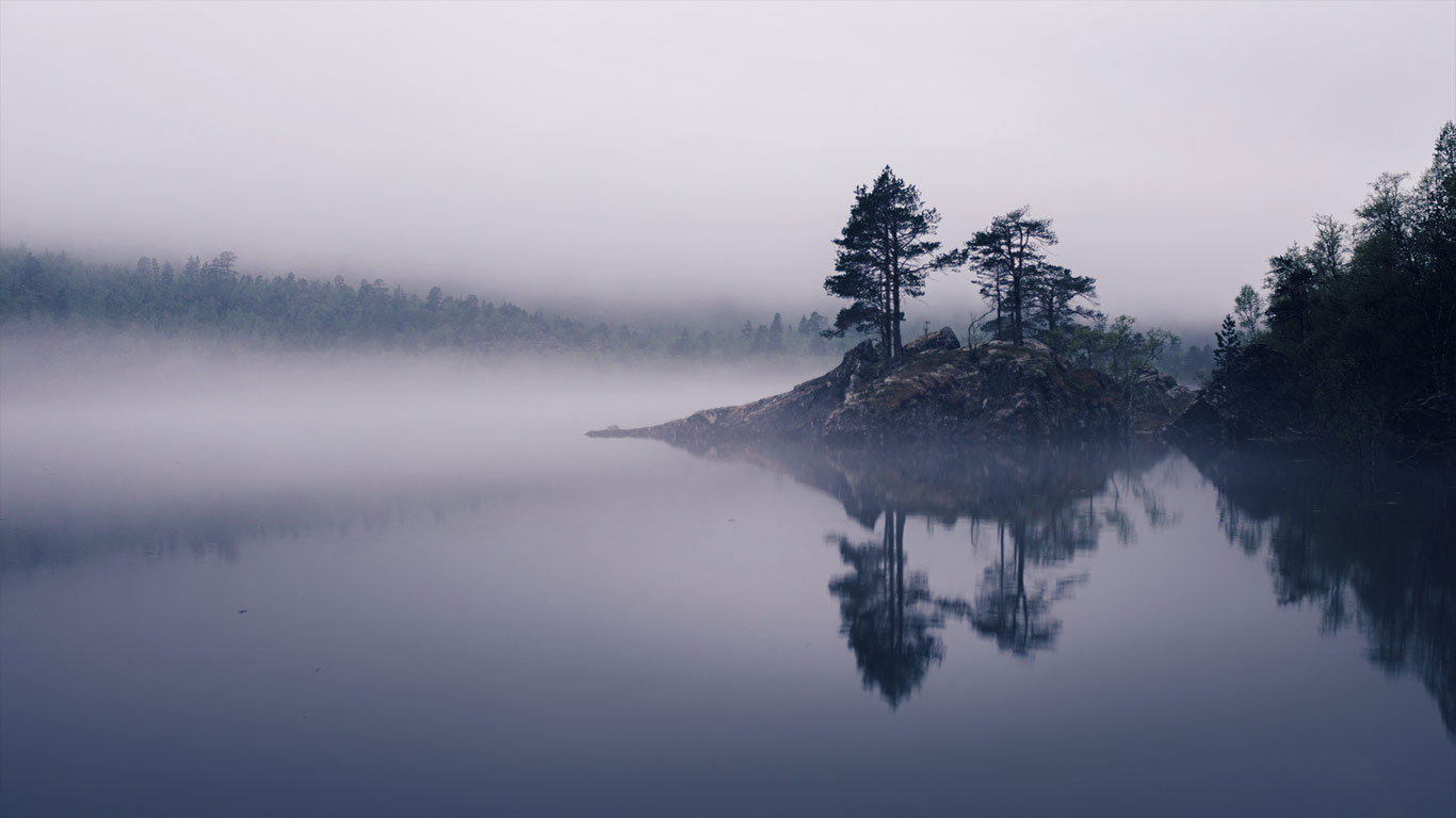 Innerdalsvatna lake, near the village of Ålvundeidet, Norway (© Anders Graham/Turbin Films/Nimia)(Bing United Kingdom)