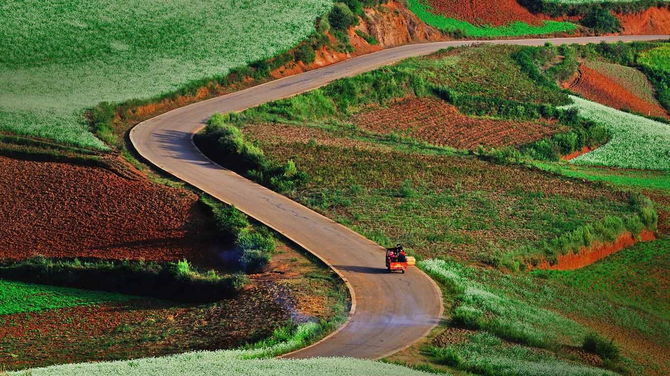Rolling hills and red earth in Dongchuan, China (© Praphat Rattanayanon/Getty Images)(Bing United Kingdom)
