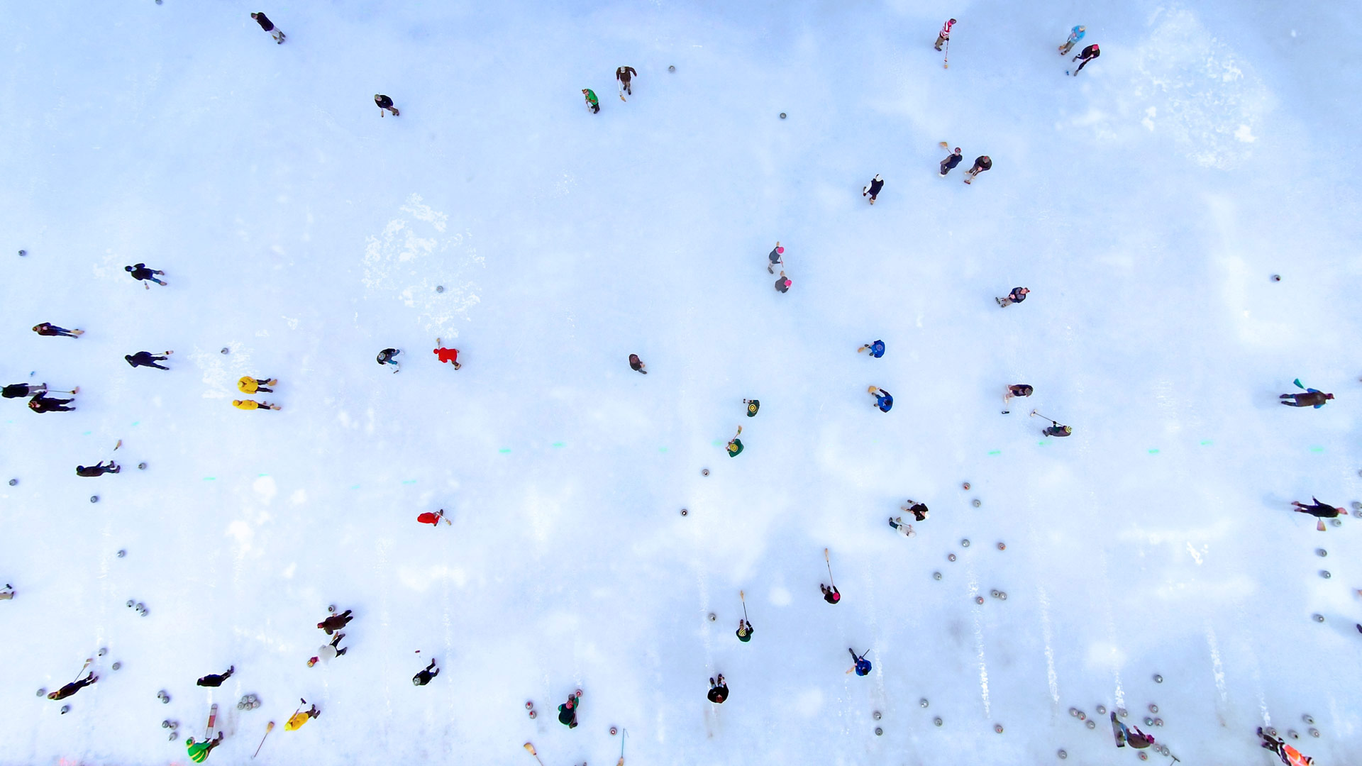 An outdoor curling tournament in Naseby, New Zealand (© David Wall/Danita Delimont)(Bing United Kingdom)