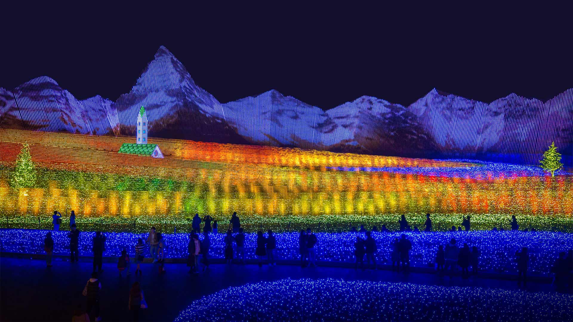 Nabana no Sato garden at night in Kuwana, Japan (© Zoonar GmbH/Alamy)(Bing United Kingdom)