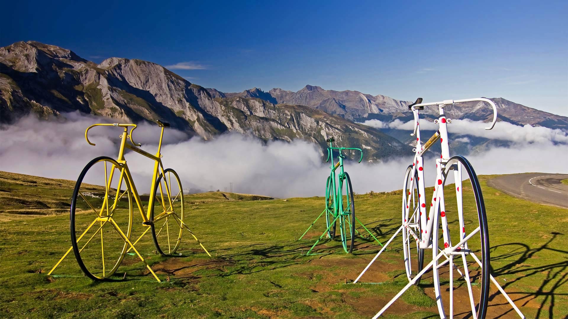 Bicycle sculptures at the Col d