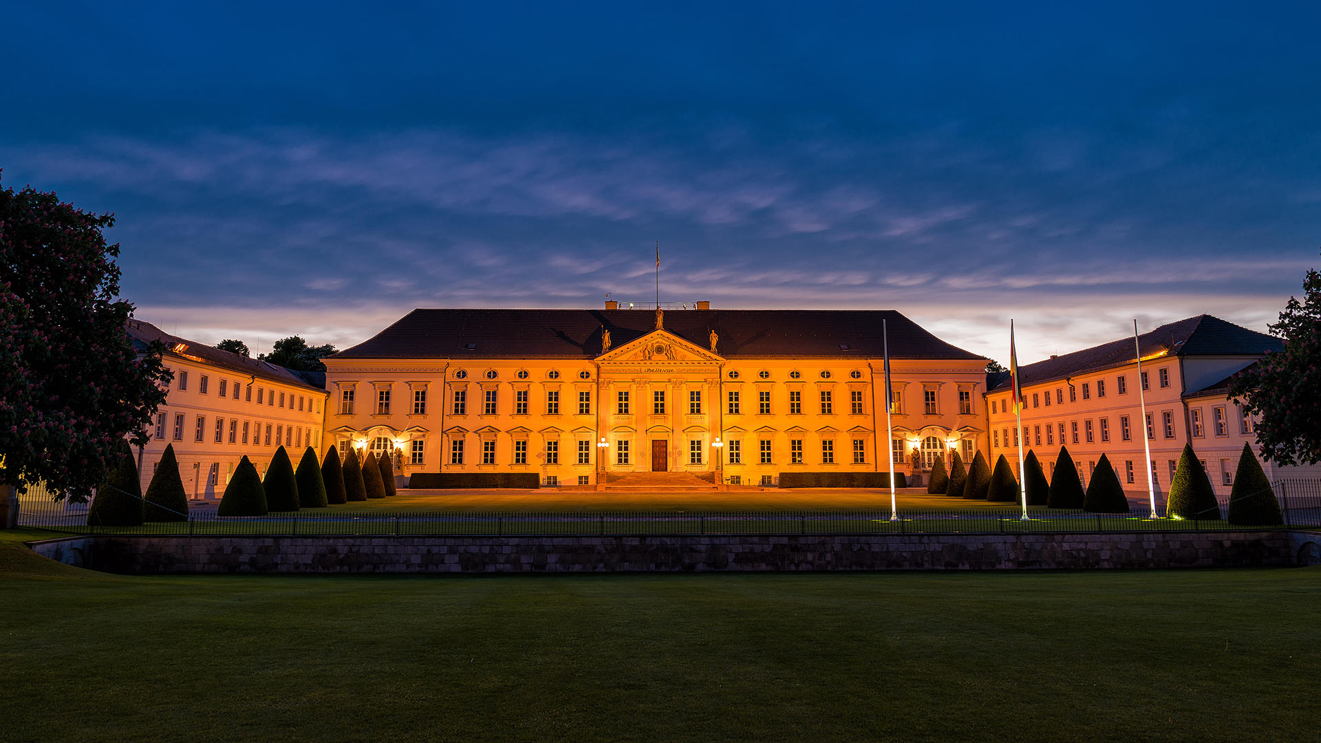 Schloss Bellevue, Berlin (© Zoonar GmbH/Alamy Stock Photo)(Bing Deutschland)