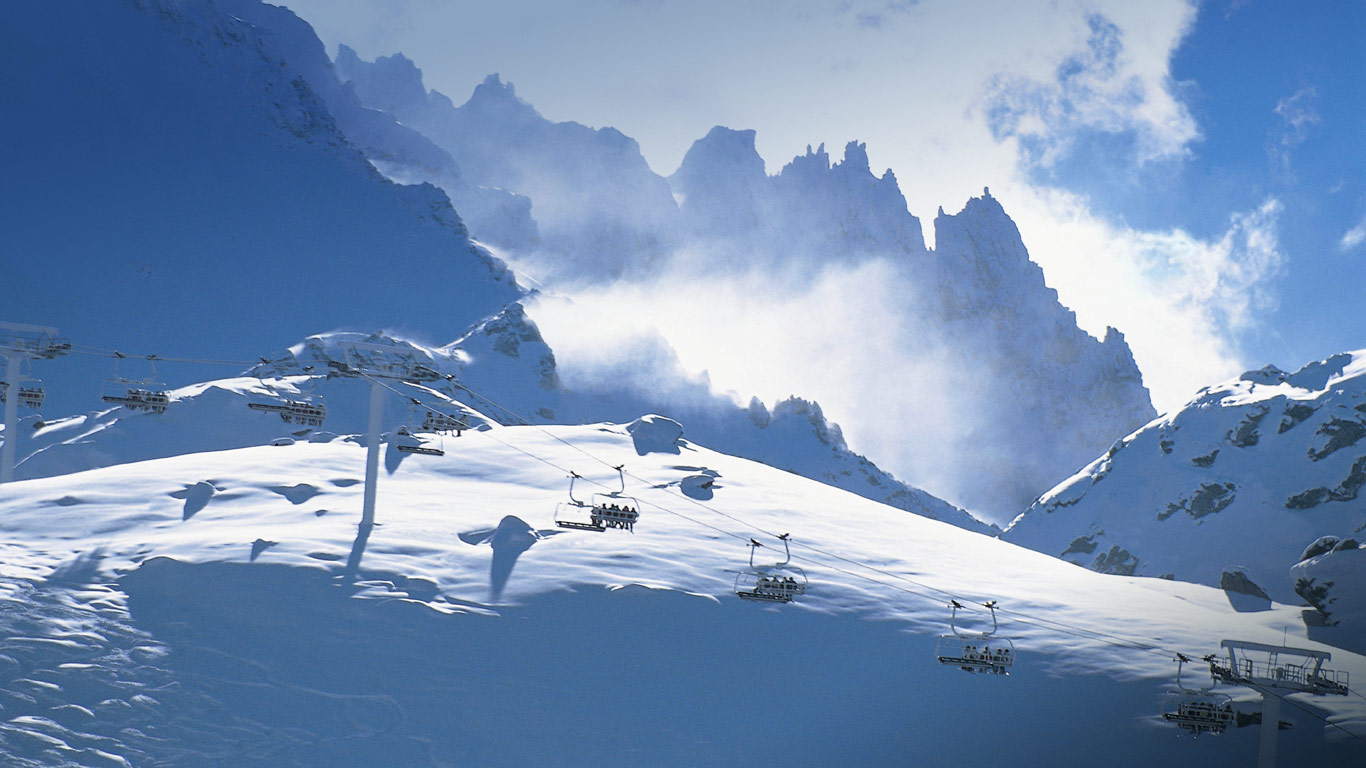 Val Thorens, Savoie, Rhône-Alpes (© Neale Haynes/Rex Features)(Bing France)