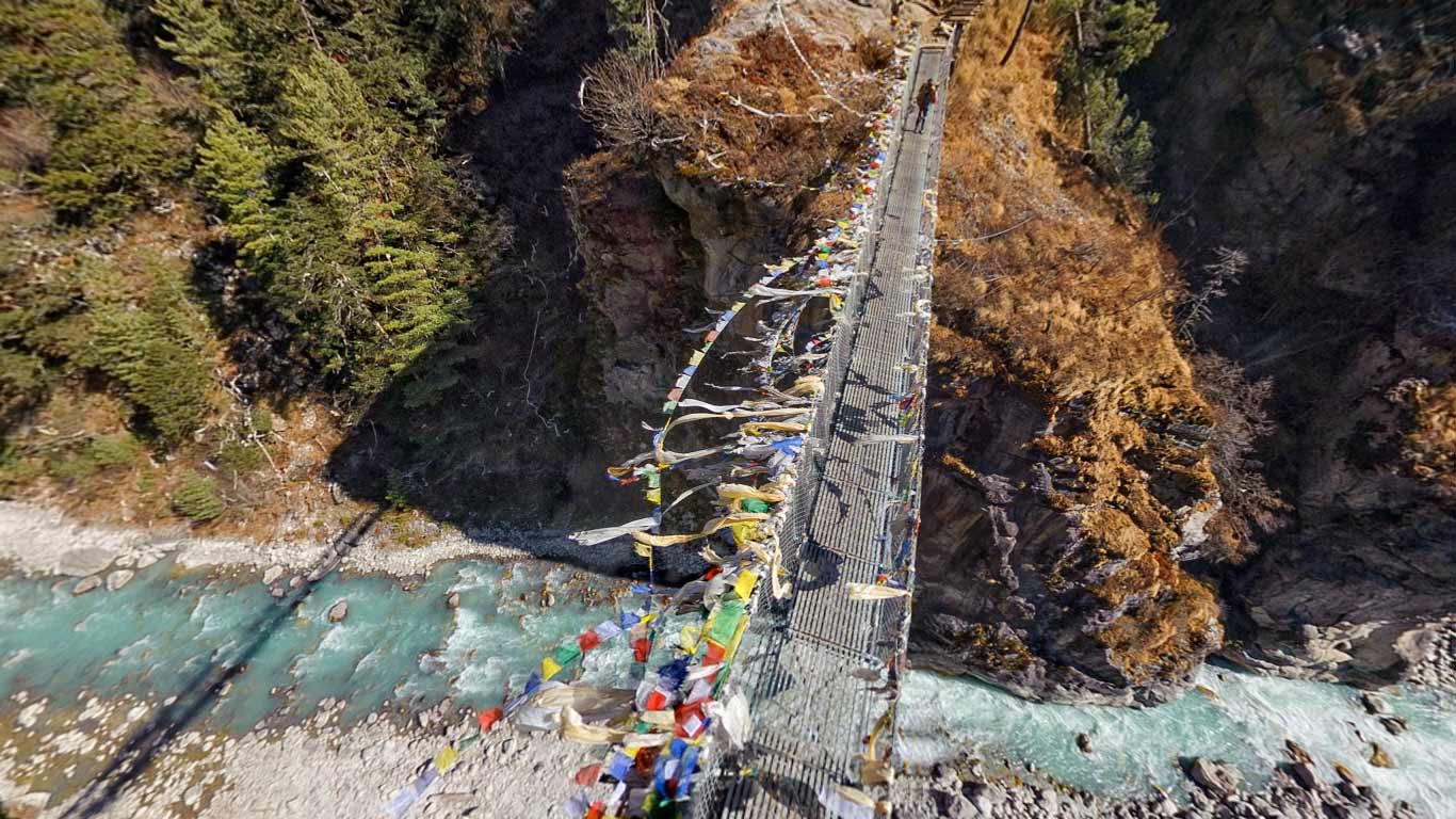 Suspension bridge over the Dudh Kosi River, Mount Everest, in Nepal (© AirPano)(Bing United Kingdom)